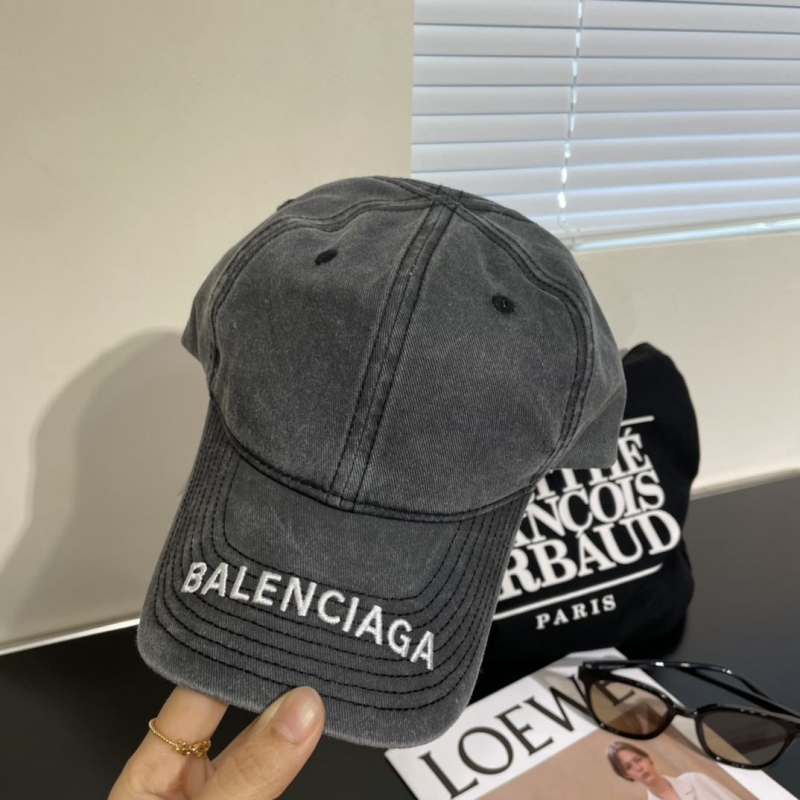 BALENCIAGA